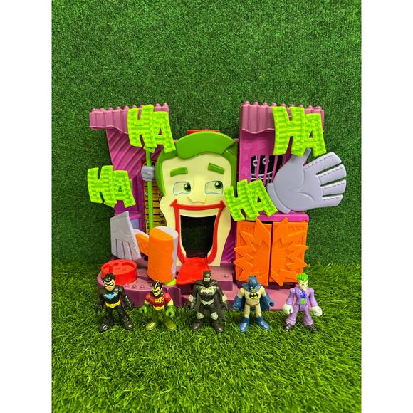 Fisher-Price Imaginext DC Super Friends The Joker's Fun House 2009 w/ Figures - Picture 1 of 6
